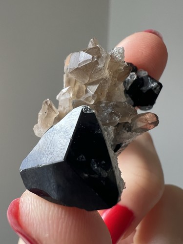 14g black tourmaline with - -,